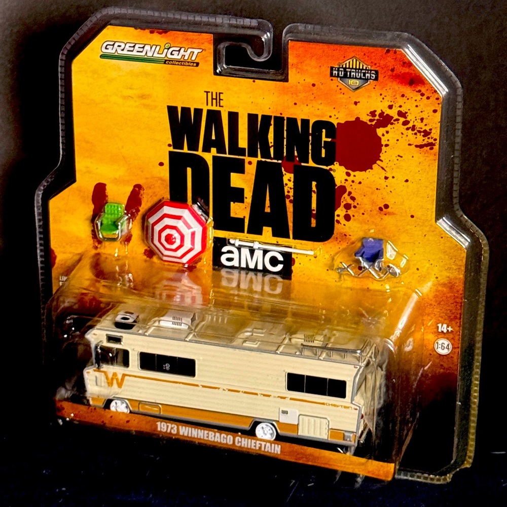 Greenlight 1973 Winnebago Chieftain - the walking dead